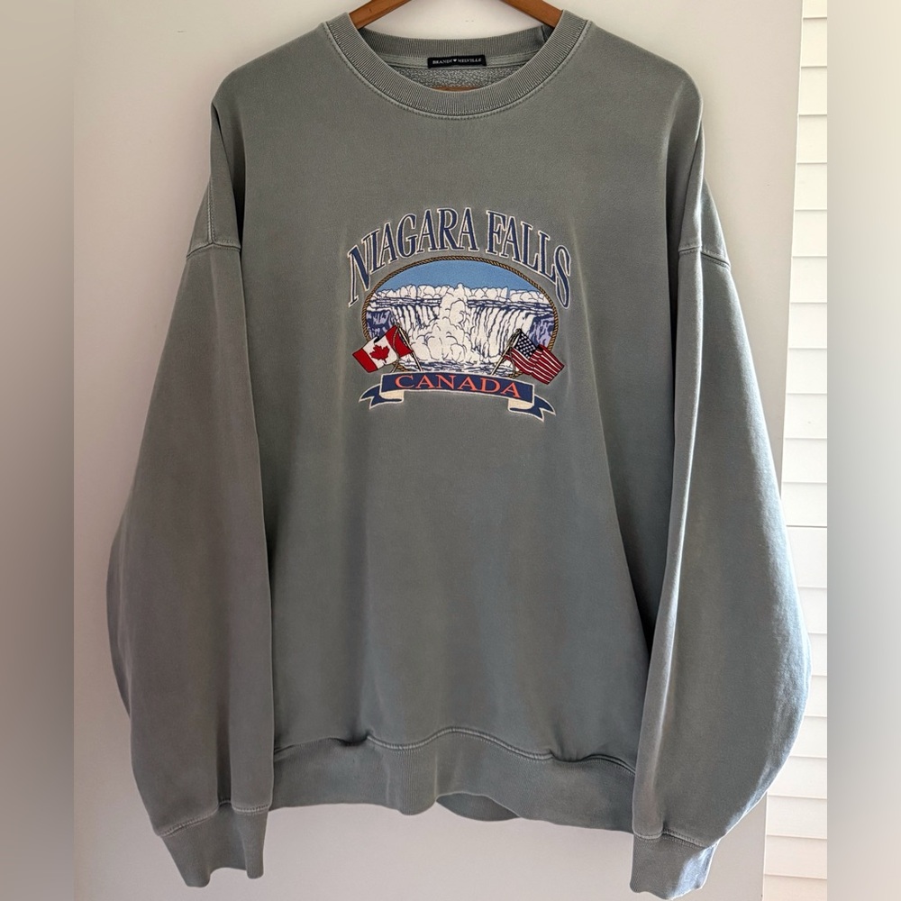 Brandy Melville Niagara Falls Sweatshirt
